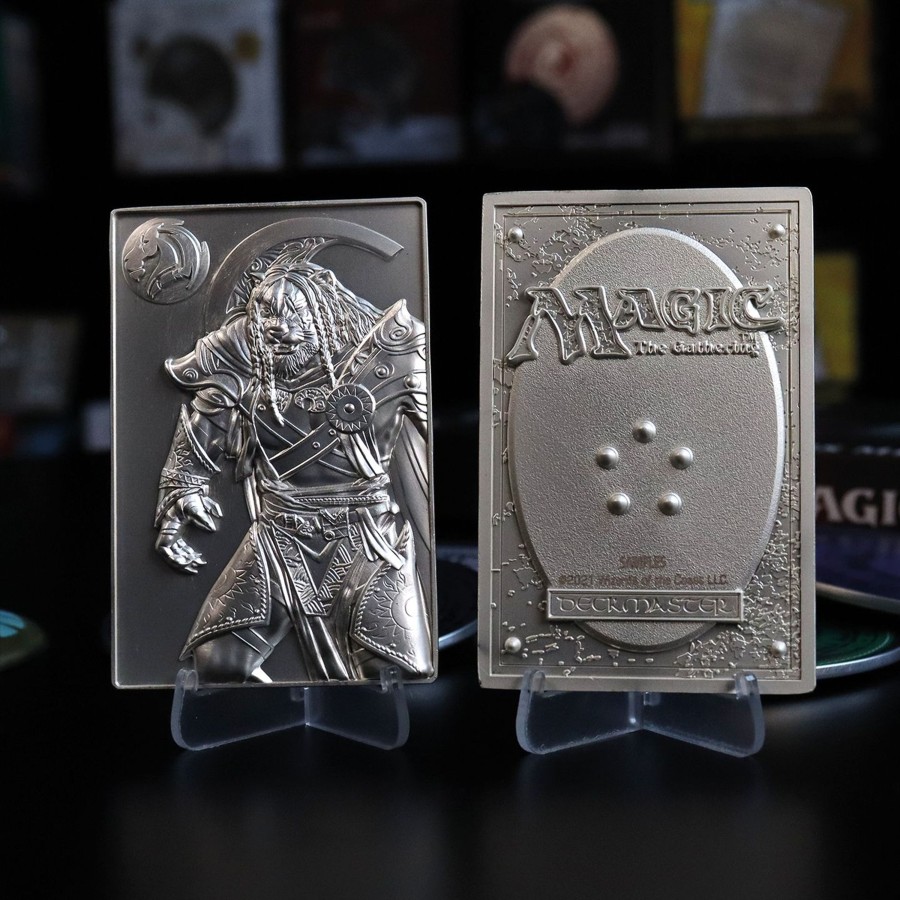 Decoratie Fanattik | Magic The Gathering - Ajani Goldmane - Sliver Plated Card Collector