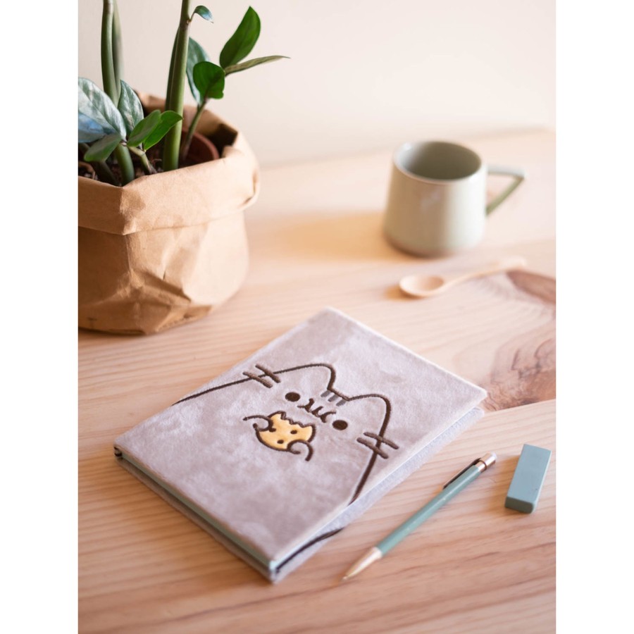 Kantoor ShopForGeek | Pusheen - Plush Notebook - Size A5