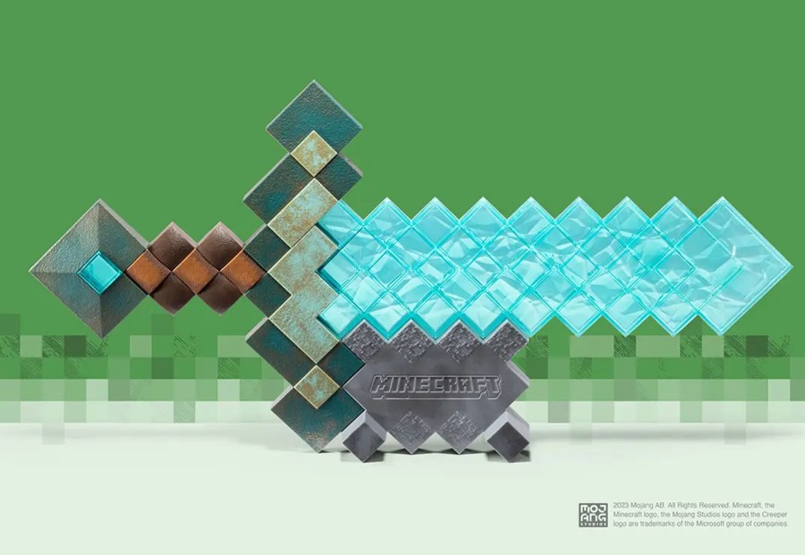 Decoratie Noble Collection | Minecraft - Diamond Sword - Collector Replica 50 X 25Cm