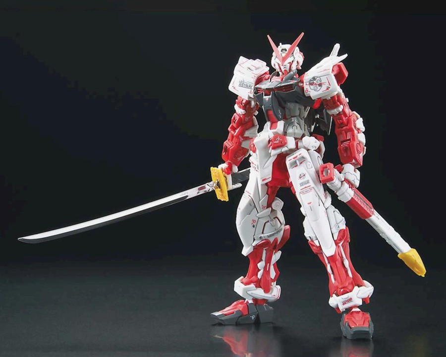 Figuren Bandai Model Kit | Gundam - Rg 1/144 Mbf-P02 Gundam Astray Red Frame - Model Kit 13Cm