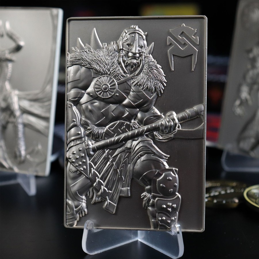 Decoratie Fanattik | Magic The Gathering - Garruk Wildspeaker- Sliver Plated Card Collector