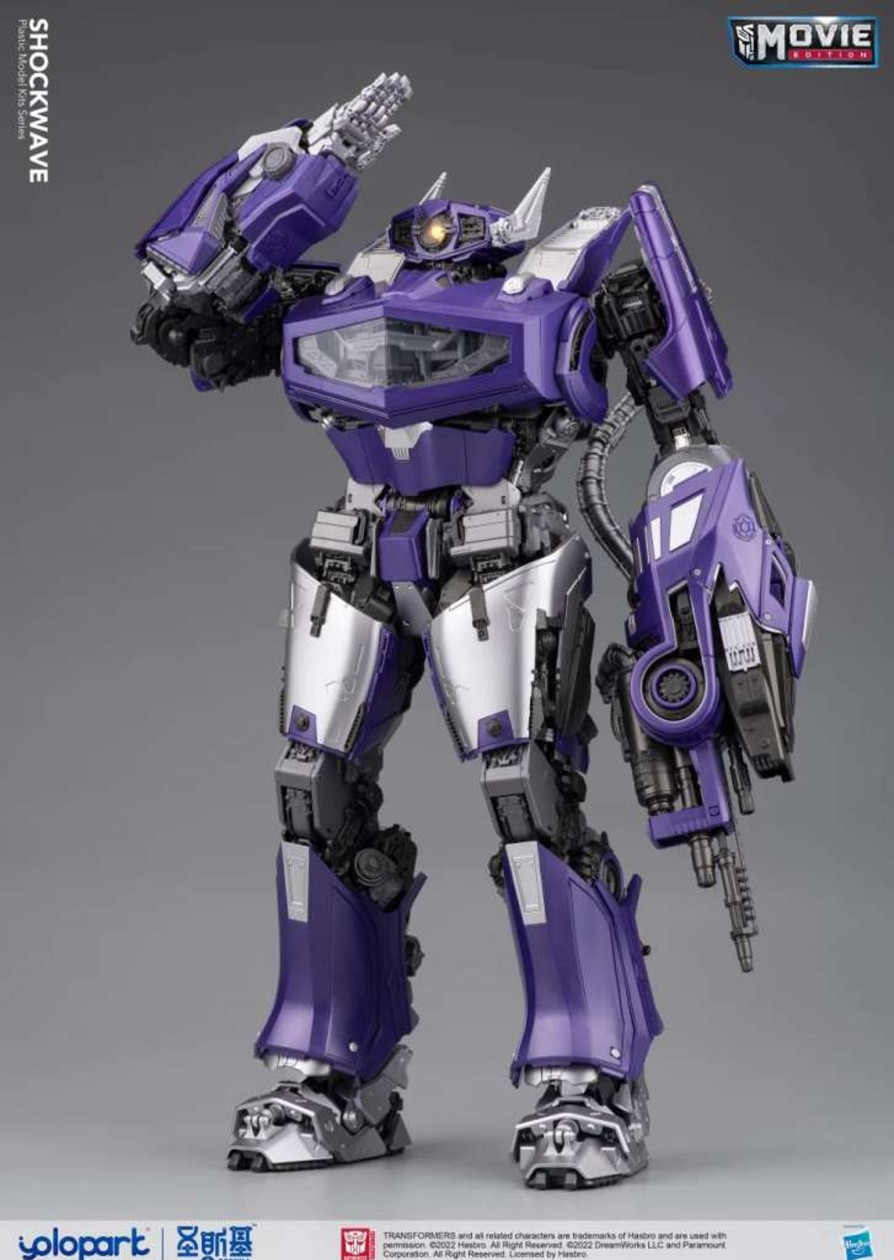 Figuren ShopForGeek | Bumblebee The Movie - Shockwave - Model Kit 30Cm